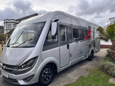 Burstner Ixeo I 746 4 berth -4 belts - burster for sale 