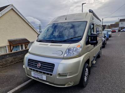 2014 SHIRE HOMES PHOENIX M  2-BERTH - 3 BELTS - AUTOMATIC - LOW MILES