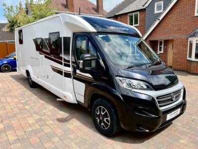 Swift Bessacarr 597 - 4 Berth - Twin Singles - Garage - Low Mileage - For Sale