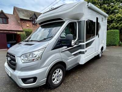 Auto-Trail F-Line F-60 Motorhome 2021 End Bathroom Under 6M 4 Berth 2 Seat Belts