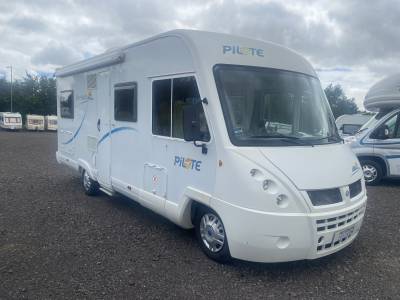Pilote G690 6 Berth Rear Fixed Bed 2007 A Class Motorhome For Sale