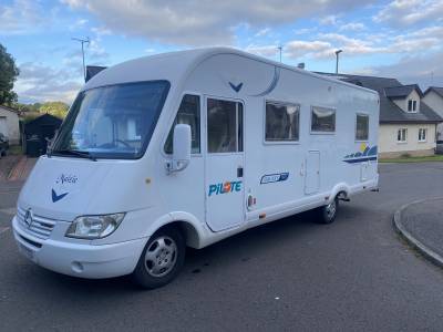 Pilote G901 'A' Class Rear Fixed Bed 5 Berth 2006 Motorhome For Sale 