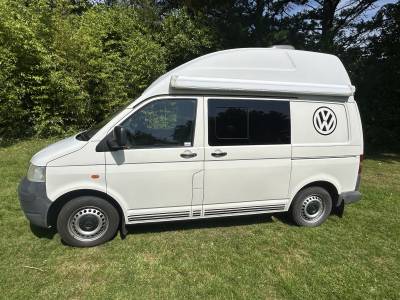 VW Transporter 2007 2 Berth 4 Belt SWB Camper Van FOR SALE 