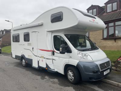 Rollerteam Auto-Roller 746, 2014, 6 Berth, 6 Belts, U-Lounge