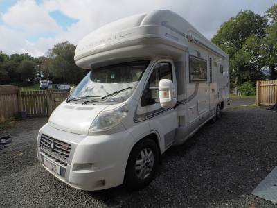 Auto-Trail Frontier Chieftan, 4 Berth/2 Belt, Gas-Lo, Fixed Bed, Solar