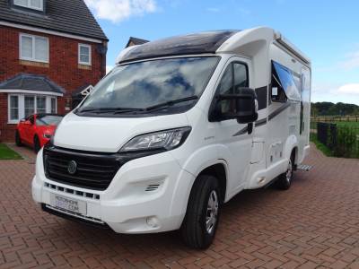 Bessacarr E412 Hi Style 2 berth 2 belt end kitchen 2015 23243 miles