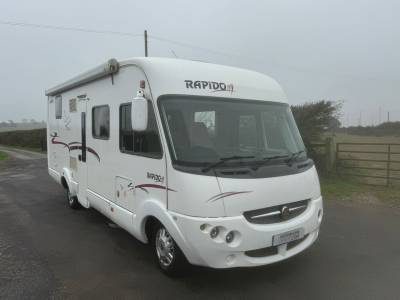 Rapido DF9086 4 berth 4 belts French Bed motorhome