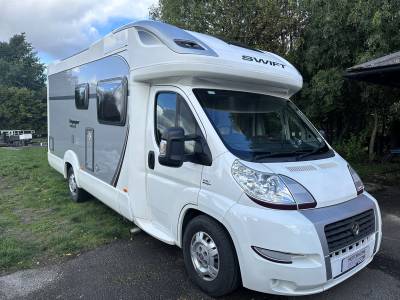 SWIFT VOYAGER 680FB LOW PROFILE 4 BERTH 4 BELTS FRENCH BED Motorhome for Sale