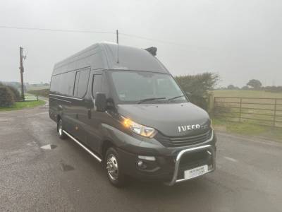 Iveco Daily Auckland Race Trux 4 Berth 2 Belts Rear Fixed bed Rear Large Garage