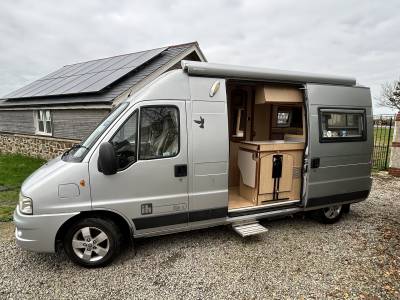 IH Tio R 2006 2 Berth Rear Lounge Motorhome For Sale 