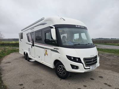 Rapido Distinction i1090, 5000kg, 5berth, 5belt, island bed motorhome for sale