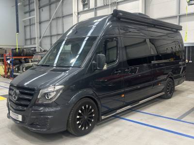 Mercedes Sprinter Sporttec Racevan