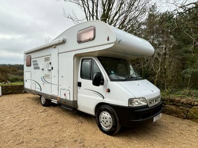 Hymer Classic 664 2005 5 Berth 4 Belt Fixed Bed Motorhome For Sale 