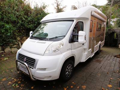 IH J500 2 Berth Premium Motorhome, Fixed Bed, Solar & Twin Leisure Batteries