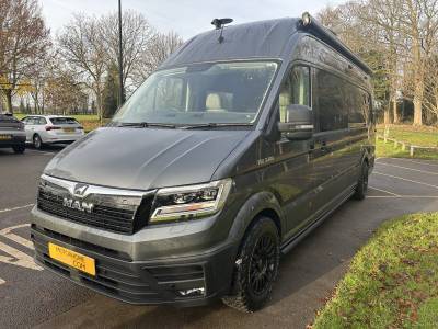 ManTGe 3.180 Mclaren Savage Sports Home, 2 belts garage motorhome for sale