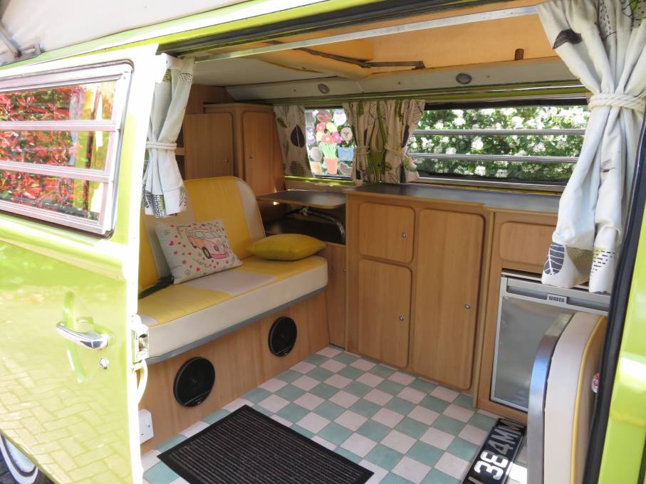 VW T2 Bay Window