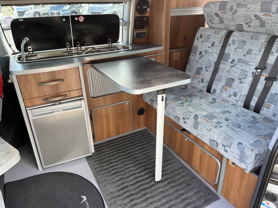 Toyota Granvia Wellhouse High top Camper