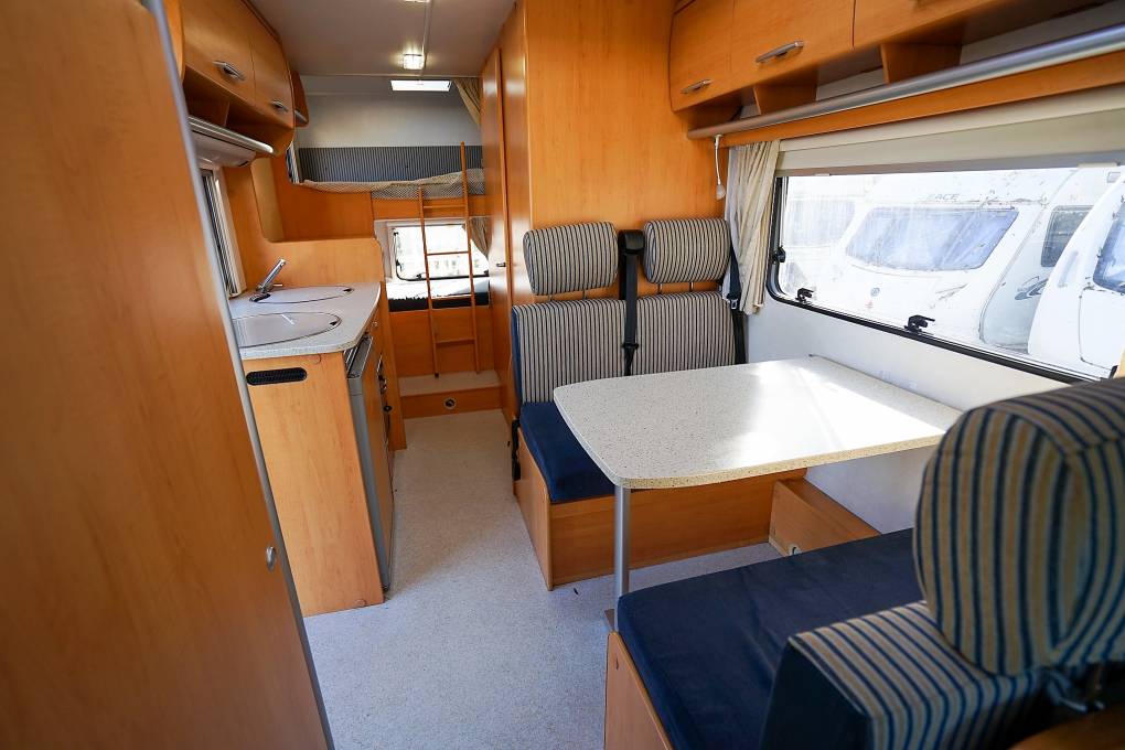 Hymer Classic 524 6 Berth 6 Seatbelts & Garage