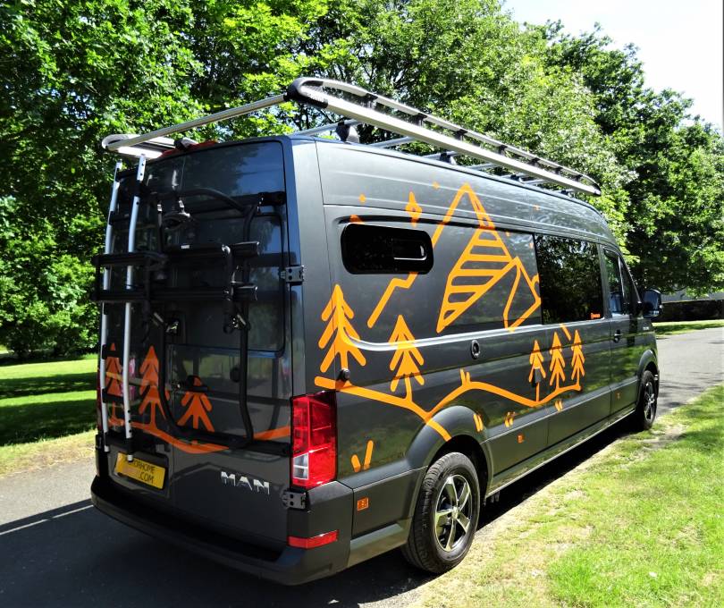 MAN TGE 3.140 (Etrux Conversion)2021 -4 Berth- Rear fixed bed Campervan ...