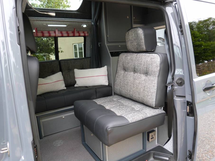 Volkswagen Leisuredrive Vivante Hi Top rear washroom 2 berth campervan ...