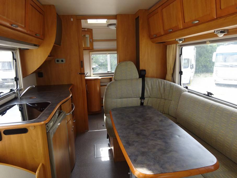 Hymer B564