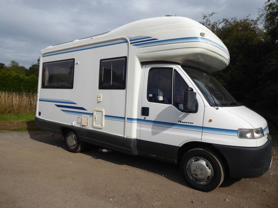 Autosleeper Ravenna 1998. 4 Berth. Rear L-Shape Lounge converts to ...