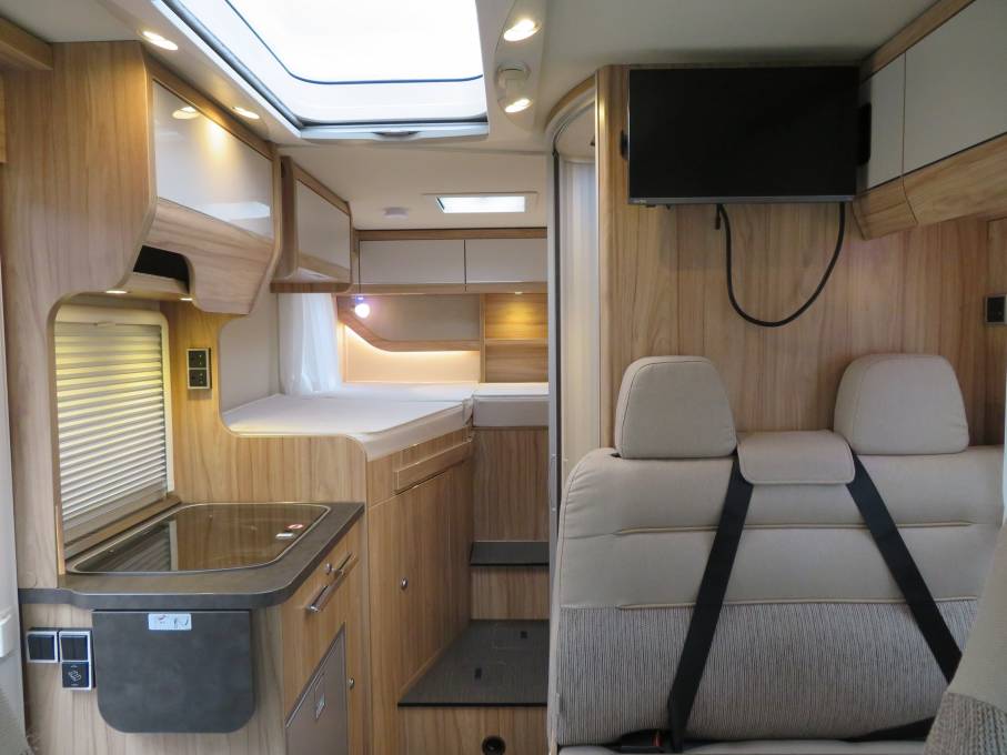 HYMER Exsis-t 374