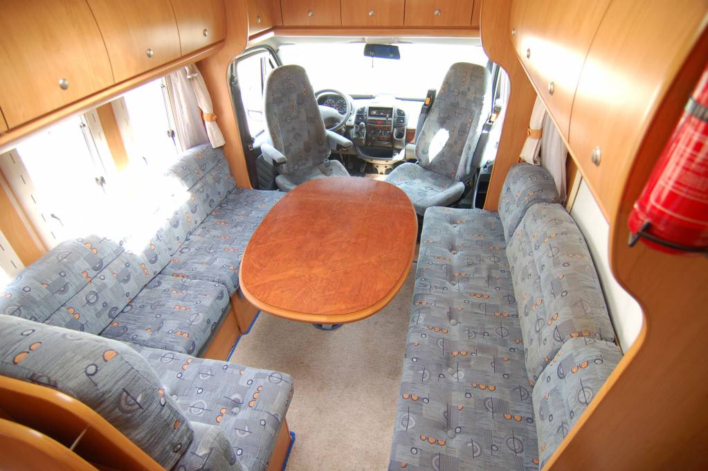 2005 Hobby 750 Fml Luxury Fixed Bed Motorhome