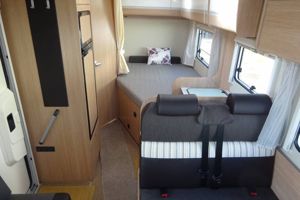 Sunlight T64 2016 4 Berth 4 Belts Fixed Bed Motorhome for Sale