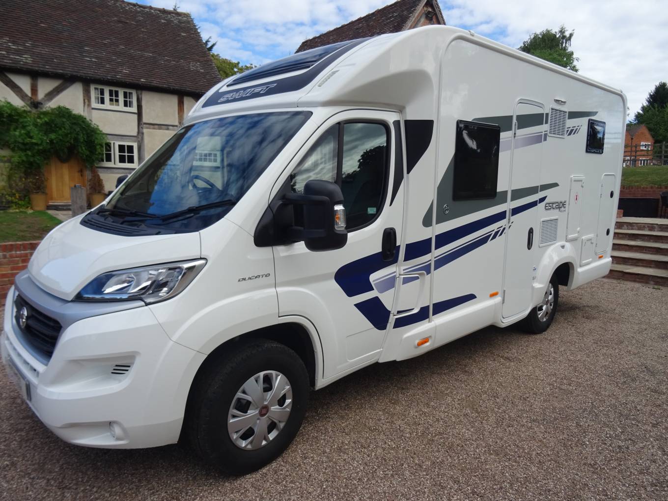 Swift Escape 614 2019 Automatic 4 Berth Drop Down Bed