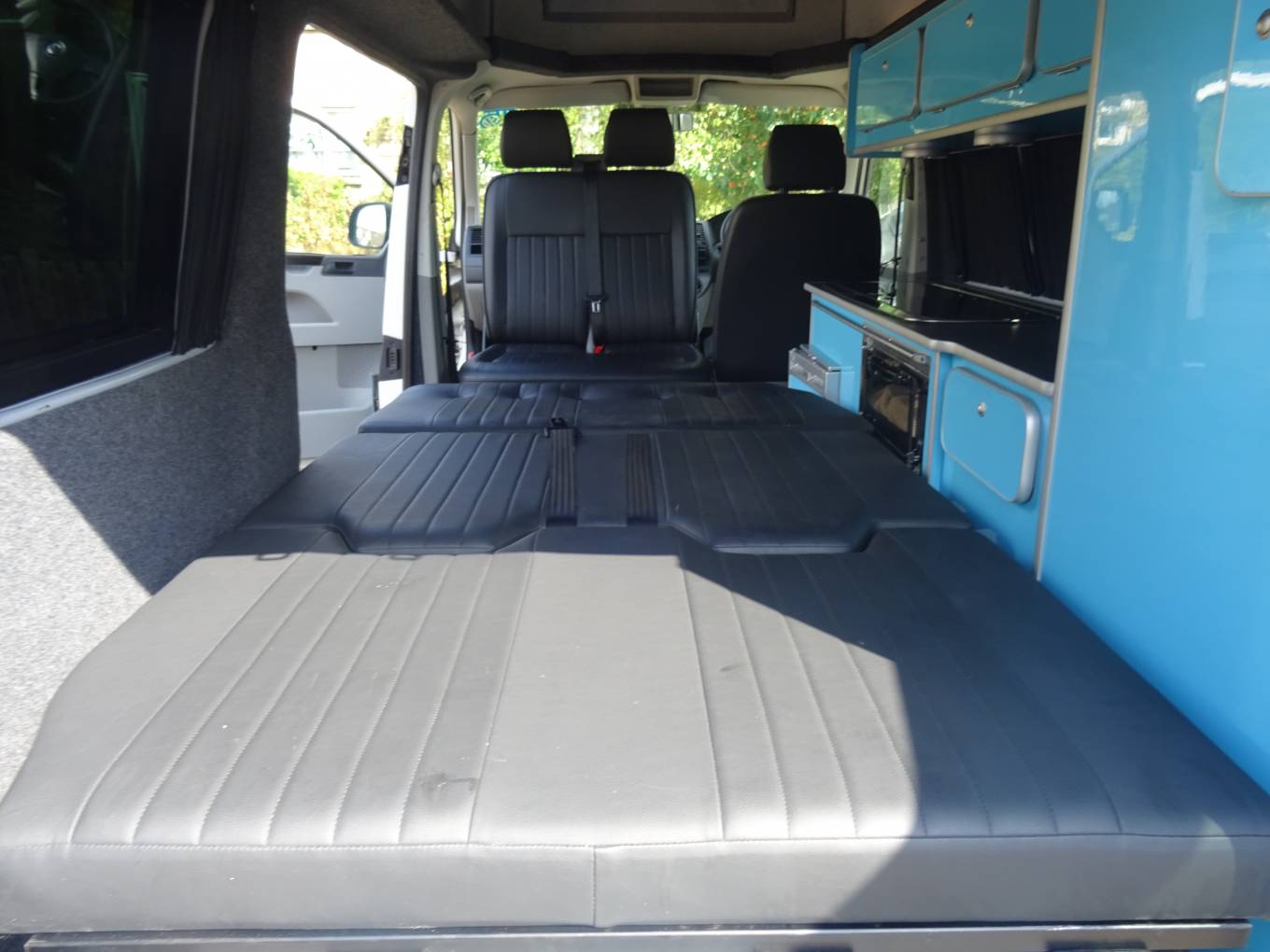 VW T5 SWB 2012 Pop Top 4 Berth Rock n Roll Bed 5 Seat Belts Camper Van ...