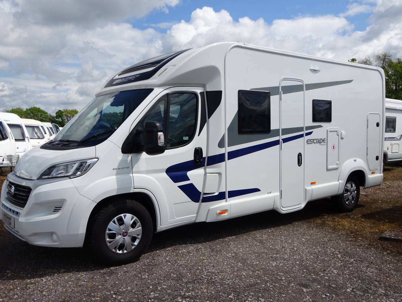 swift-escape-695-coach-built-fiat-ducato-6-berth-4-seat-belts-manual