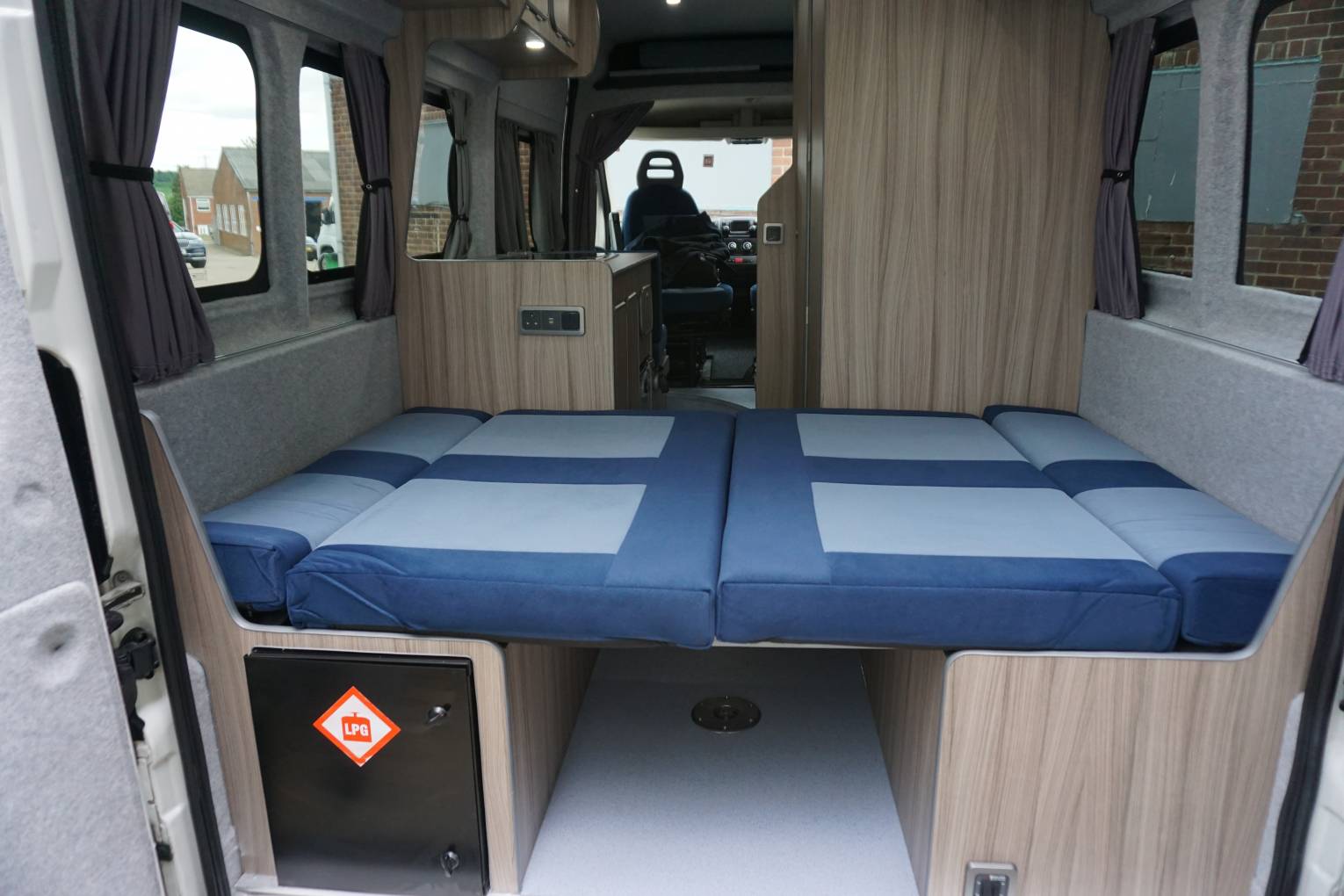 Citroen Relay Professional Van Conversion Rear lounge 4 berth