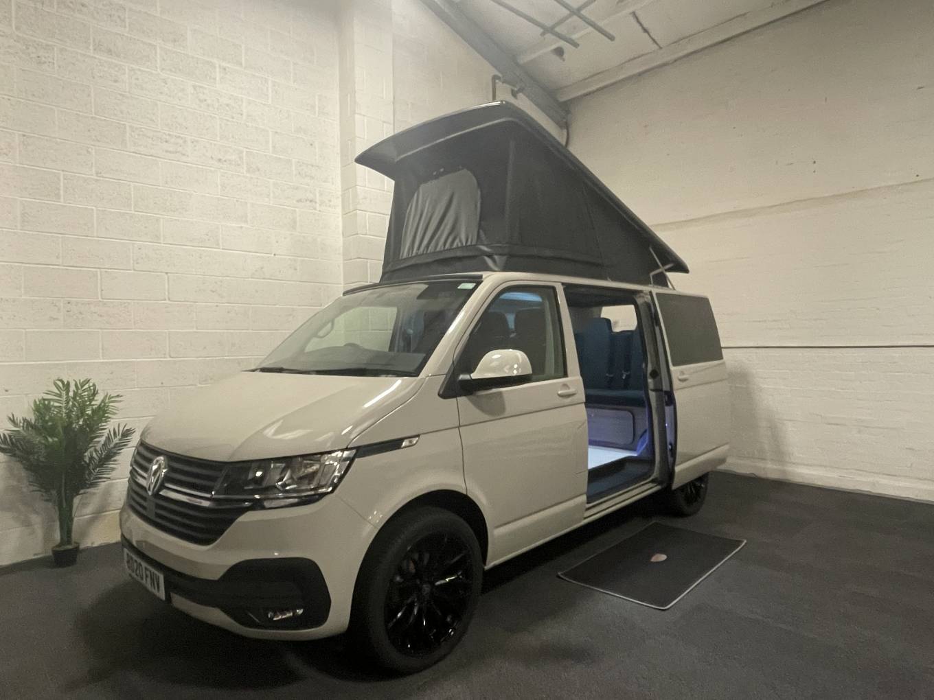 Volkswagen Transporter T6.1 SWB 4 Berth, 5 Belt, 2020, 6000 Miles ...